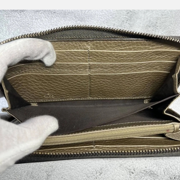 Authentic‼️ Gucci SOHO zippy wallet black Ladies. GG logo. - Picture 7 of 10